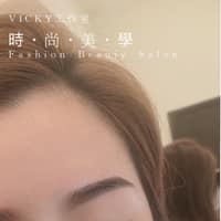 Vicky時尚紋繡美學-韓式紋繡定妝「教學」-粉霧眉/妝感眼線/隱形眼線/水晶唇