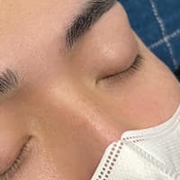 ivy.stylist男生飄眉-美瞳線-霧眉